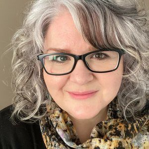 Meet your Posher, Eileen